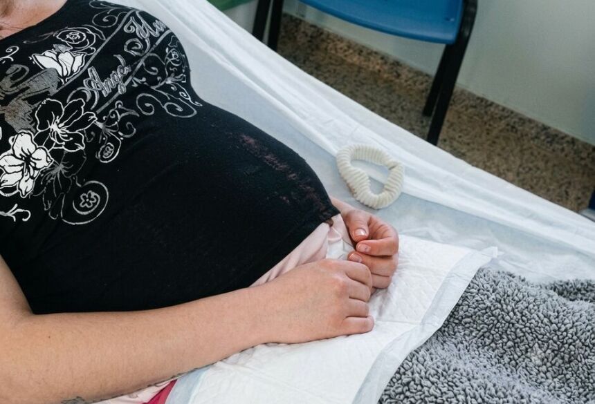 A jovem permaneceu e foi transferida para o Hospital Regional para atendimento médico após apresentar crises convulsivas durante o atendimento no CRS - Imagem ilustrativa / Arquivo TopMídiaNews   