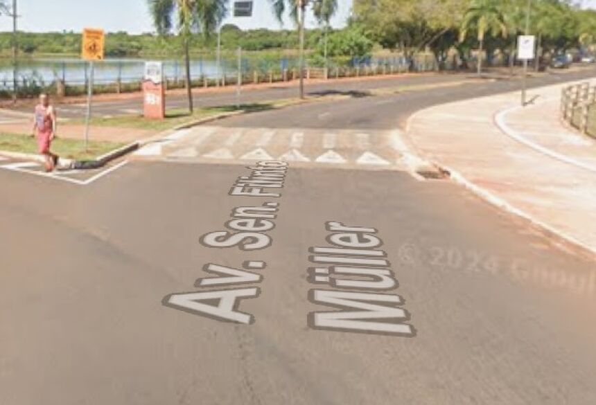 O militar afirmou que o pedestre passou à frente do veículo de forma repentina, lançou a bicicleta contra a lateral do carro