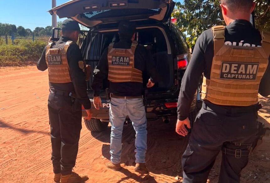 O homem, que já foi condenado criminalmente e possui passagens pelo sistema prisional, acumula crimes que vão desde ameaça e lesão corporal 