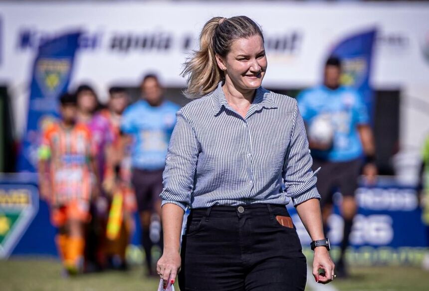 "A liderança não é impor uma posição o tempo todo. É saber quando agir com firmeza, mas também saber dialogar e manter o equilíbrio, diz Débora Weber