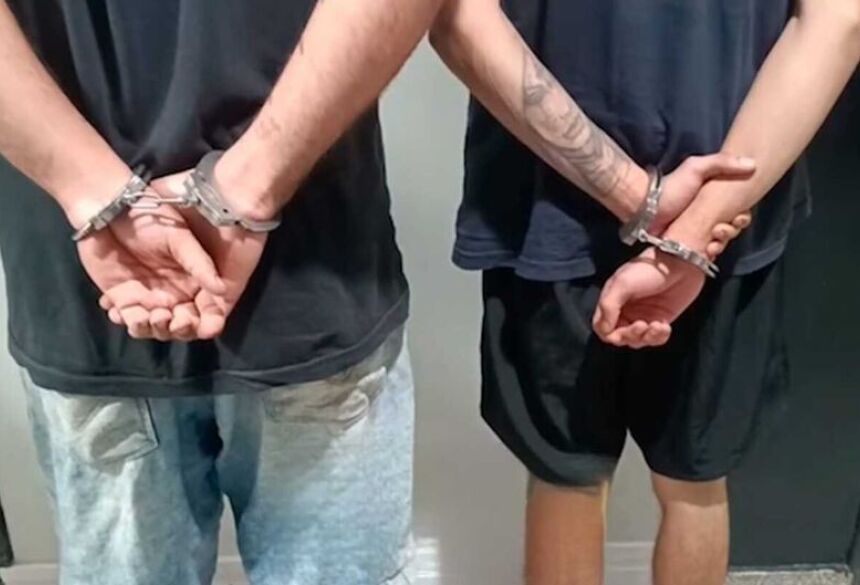 O jovem de 17 anos foi acusado de furtar a motocicleta utilizada no crime