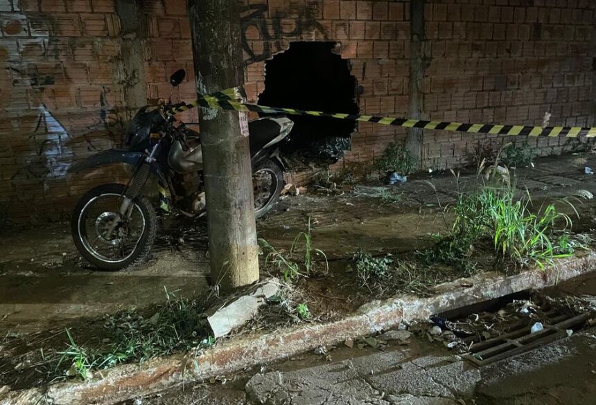 O homem não resistiu aos ferimentos e morreu