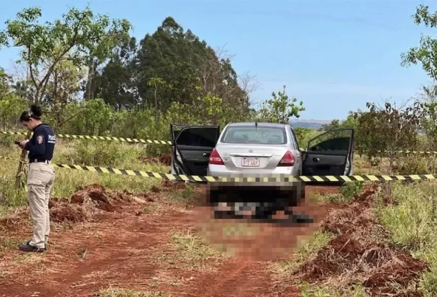 Registros policiais indicam que Miguel possuía antecedentes por violência familiar e cumpria medida cautelar que o proibia de deixar o país