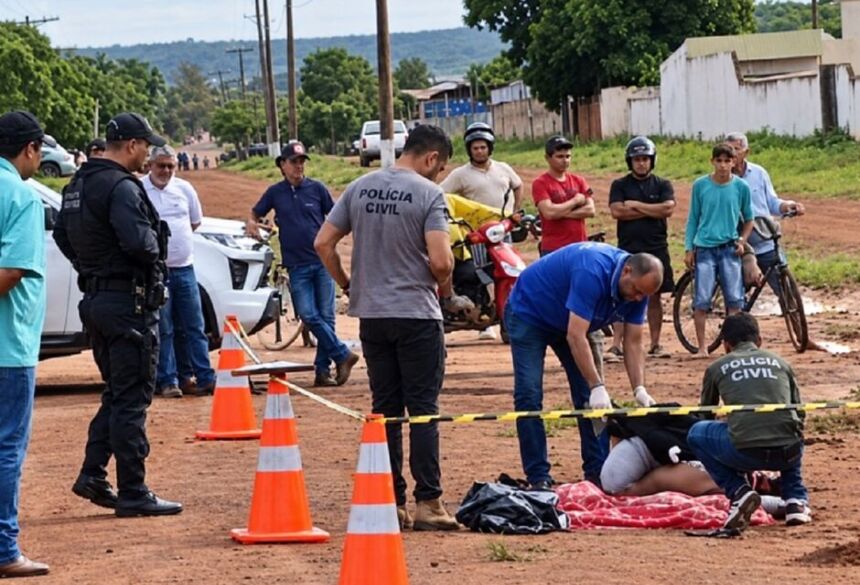  A delegacia local investiga o caso para tentar descobrir o autor e a motivação do assassinato 