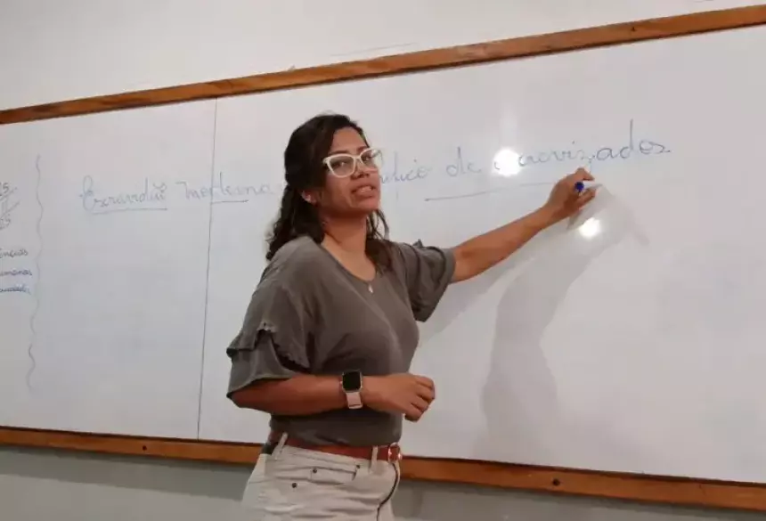 Ao ser selecionada entre os 10 projetos, a educadora receberá um apoio financeiro de R$ 6 mil para a execução da iniciativa, além do selo de Professor Inovador