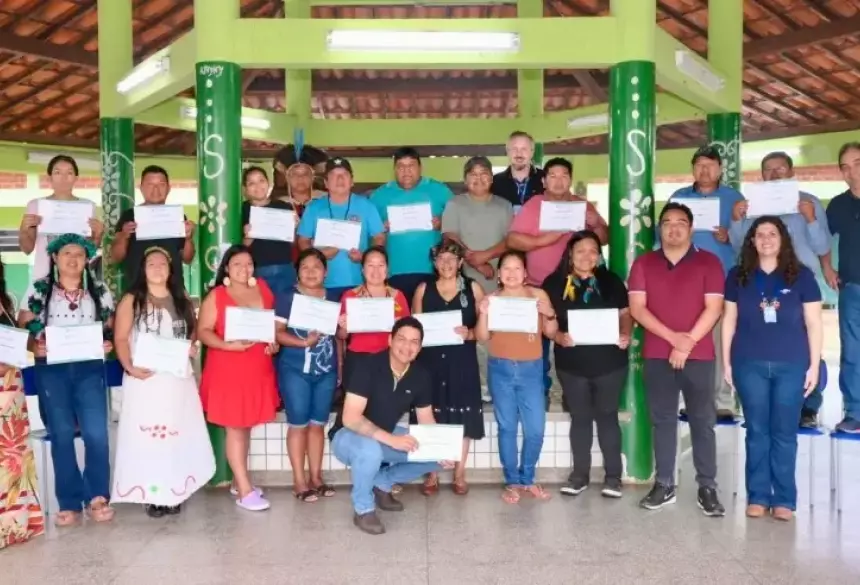 A presença de participantes de diferentes aldeias, segundo ele, também amplia o alcance dos conhecimentos compartilhados durante a formação
