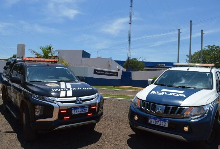 Em determinado momento, o homem conseguiu fugir do local e encontrou uma equipe policial nas proximidades da casa