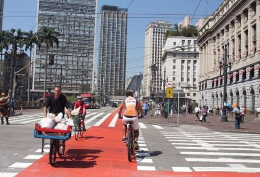 A ciclofaixa da Rua Vergueiro foi utilizada por 1.021 ciclistas em um dia.  Foto :Ivson Miranda