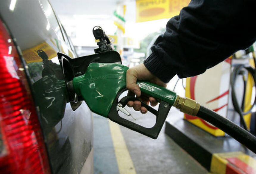 Na Capital, o valor médio da gasolina atingiu R$ 3,723 nos postos na semana passada