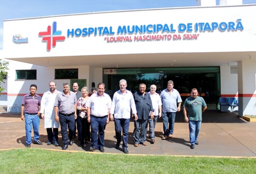 Geraldo Resende reunido com prefeito Marcos Pacco, vereadores e servidores do Hospital de Itaporã para discutir solução para o Hospital Municipal