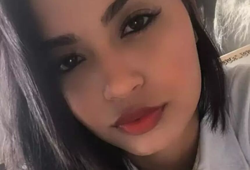 Maria Graziele Elias de Souza tinha 21 anos e cursava estética. (Foto: Arquivo pessoal)  Leia mais em: https://www.fatimanews.com.br/policial/tatuagem-na-perna-confirma-que-corpo-achado-em-rodovia-e-de-jovem/199348/