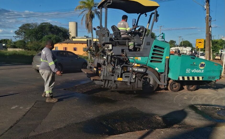 Obras de manutenção melhoram tráfego em cruzamento movimentado de Bonito