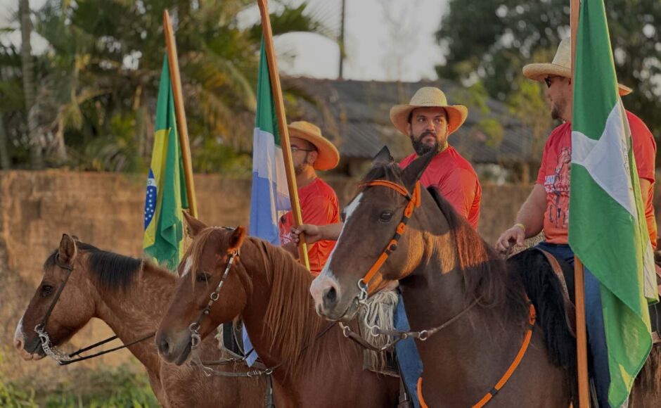 Cavalgada do Padroeiro reúne fiéis e mantém viva tradição em homenagem a São Pedro Apóstolo