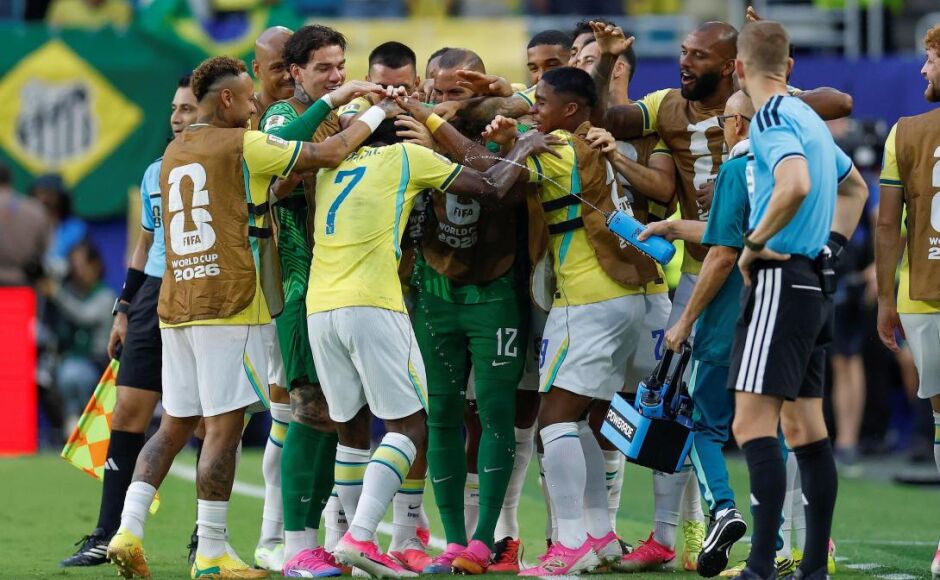 Em noite de Vini Jr e volta de Neymar, Brasil vence Escócia e avança na liderança