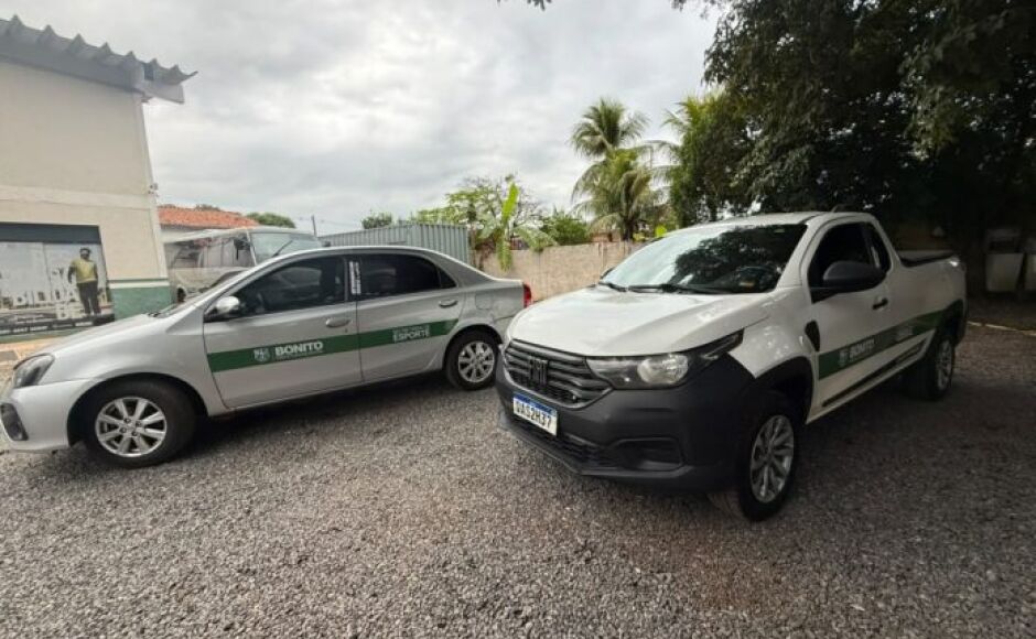 Prefeitura amplia frota municipal com entrega de veículos às secretarias de Obras e Esporte