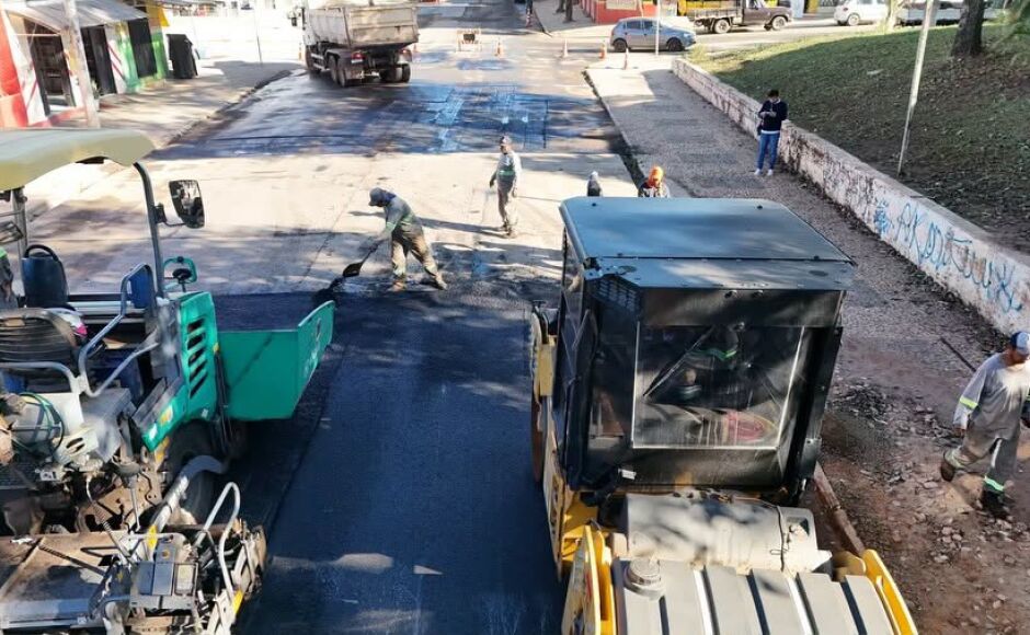 Prefeitura avança com recapeamento da Rua das Flores