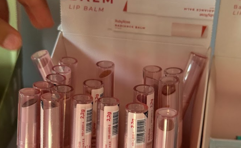 Liquidação imperdível na MC Cosméticos: prateleira inteira com produtos por apenas R$ 5,00