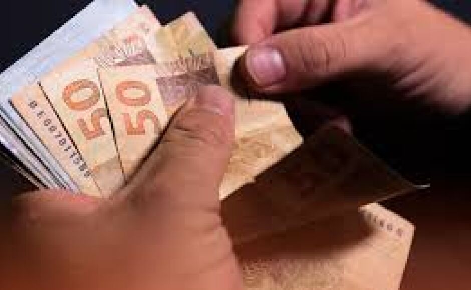 Prefeitura paga salário de servidores municipais nesta quinta-feira