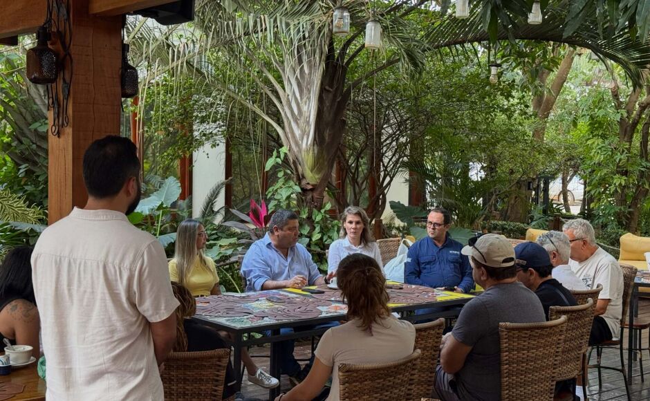 Prefeito apresenta ações de Bonito a jornalistas e agentes de viagens da Azul
