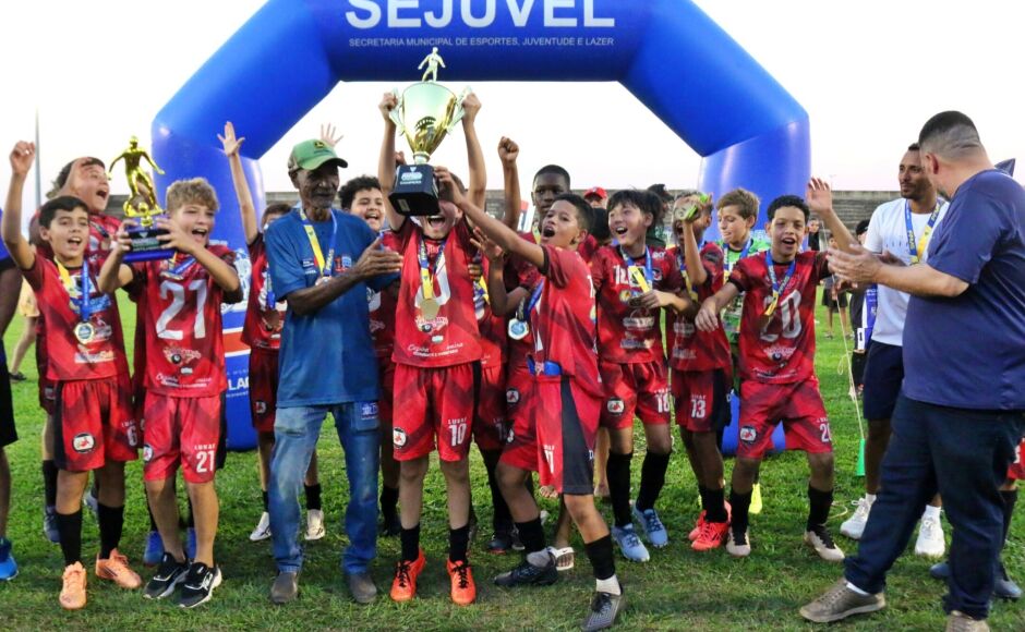Pinheiro e Pantanal vencem etapas do Festival de Futebol Sub-11