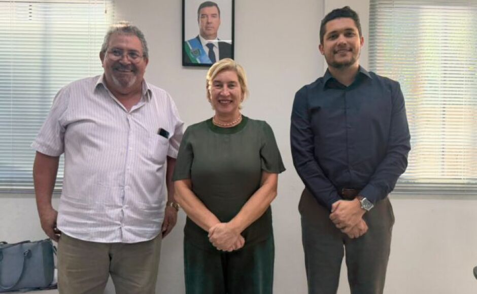 Agenda em Campo Grande trata de projetos de infraestrutura e habitação para Bonito