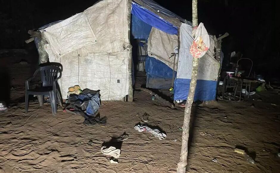Criança de 5 anos fugiu para mata e pediu ajuda após ataque que matou bebê em MS