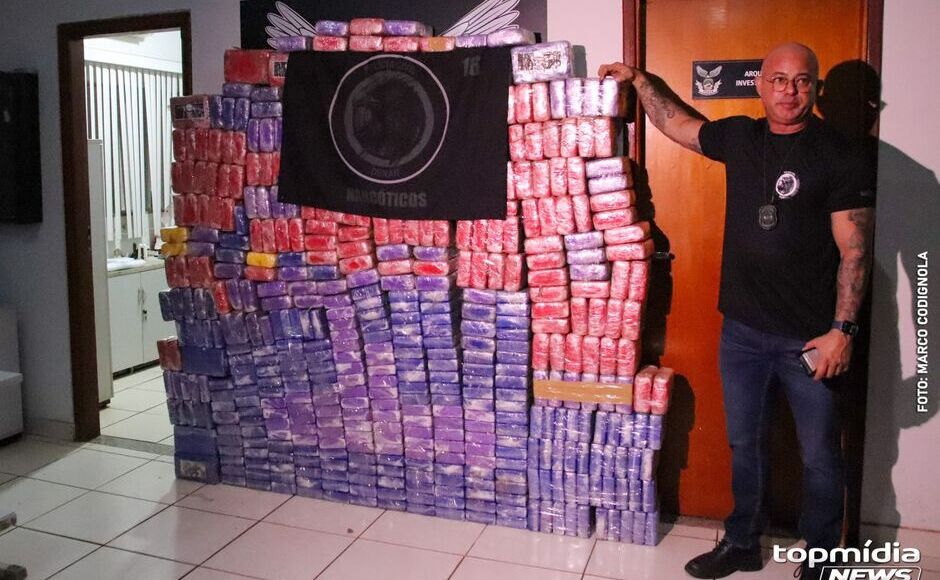 Delegado, investigadores e policiais são presos por desvio de drogas apreendidas 