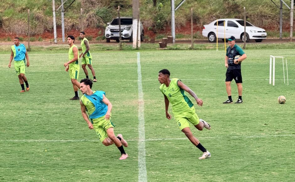 FC Pantanal tem técnico português e meia colombiano para disputa da Copa MS
