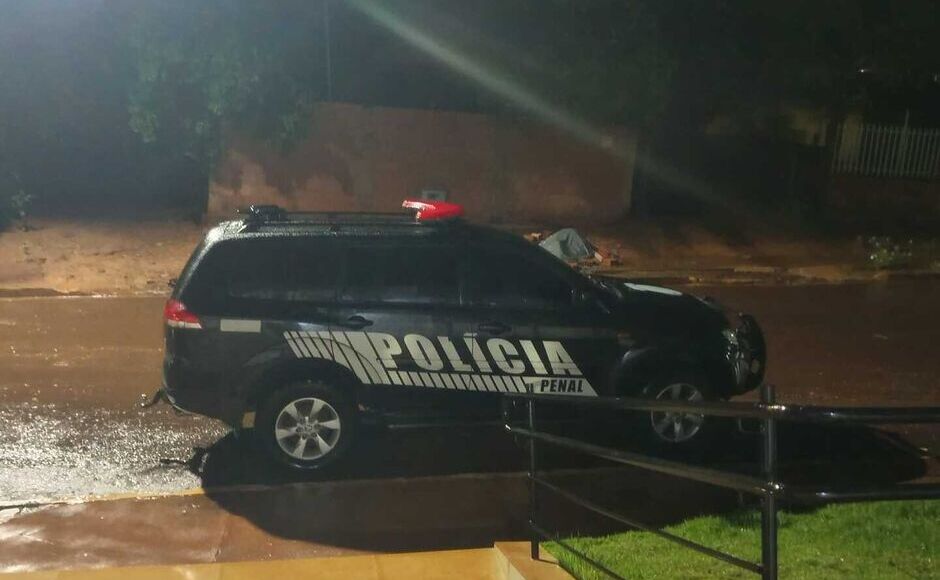 Homem bêbado é flagrado dirigindo viatura de polícia em MS
