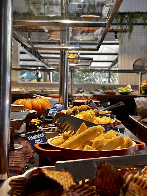 Sabores que encantam no coração de Bonito: Conheça o buffet do Eco Park ...